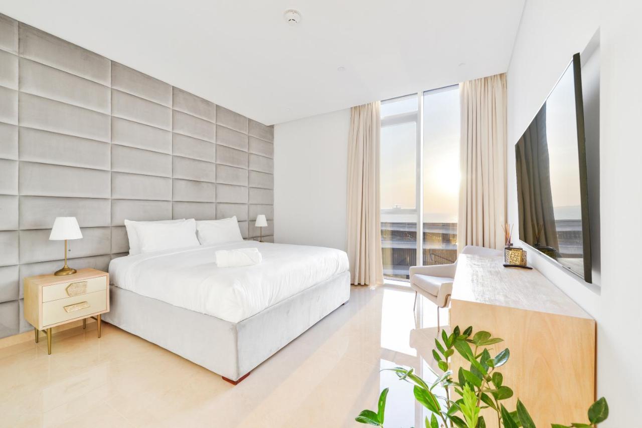 Posh 2 Bedroom Oceanfront Apt In The Heart Of Bluewaters Island Dubaj Exteriér fotografie