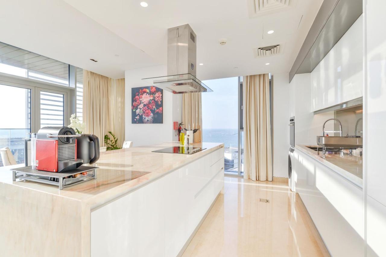 Posh 2 Bedroom Oceanfront Apt In The Heart Of Bluewaters Island Dubaj Exteriér fotografie